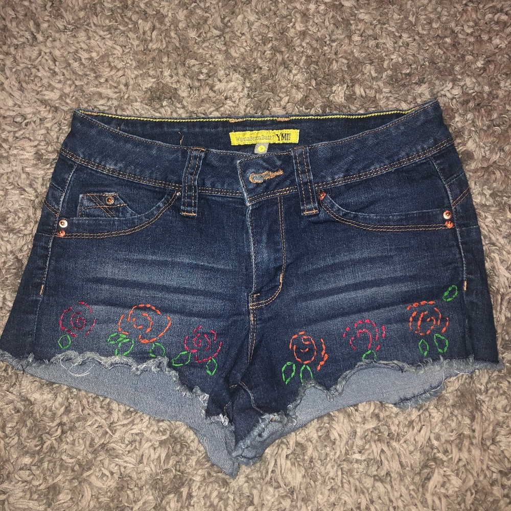 ✨Embroidered Denim Shorts